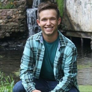 Meet your Posher, Joshua